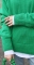 Объёмный зеленый свитер