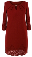 Нарядное красное платье с ажурным низом