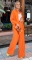 Оранжевый брючный костюм